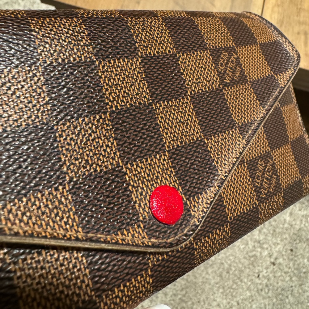 Authentic Louis Vuitton Sarah Wallet - Picture 6 of 8